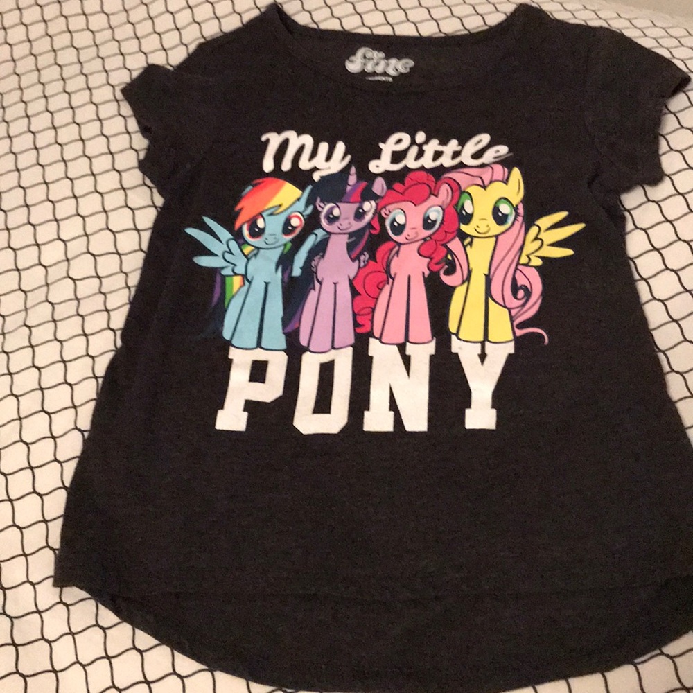 Tee shirt